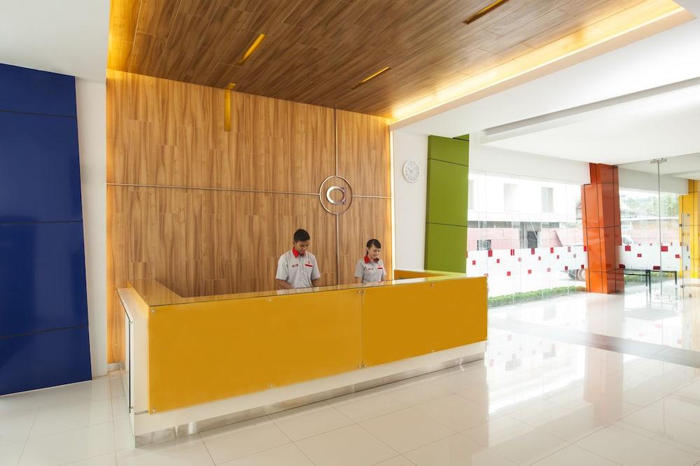 Amaris Hotel Cirebon Zewnętrze zdjęcie
